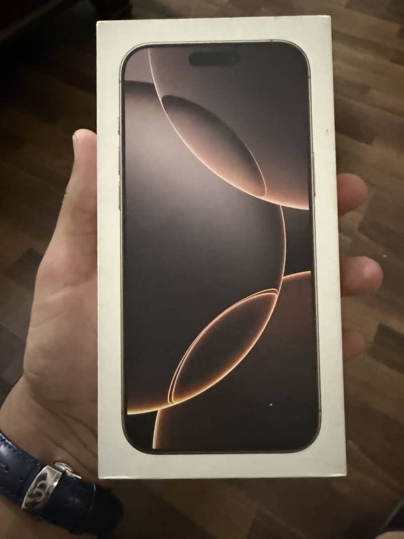 Apple iPhone 16 Pro Max 0