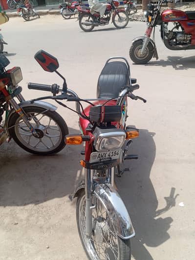 Honda CD 70 Red