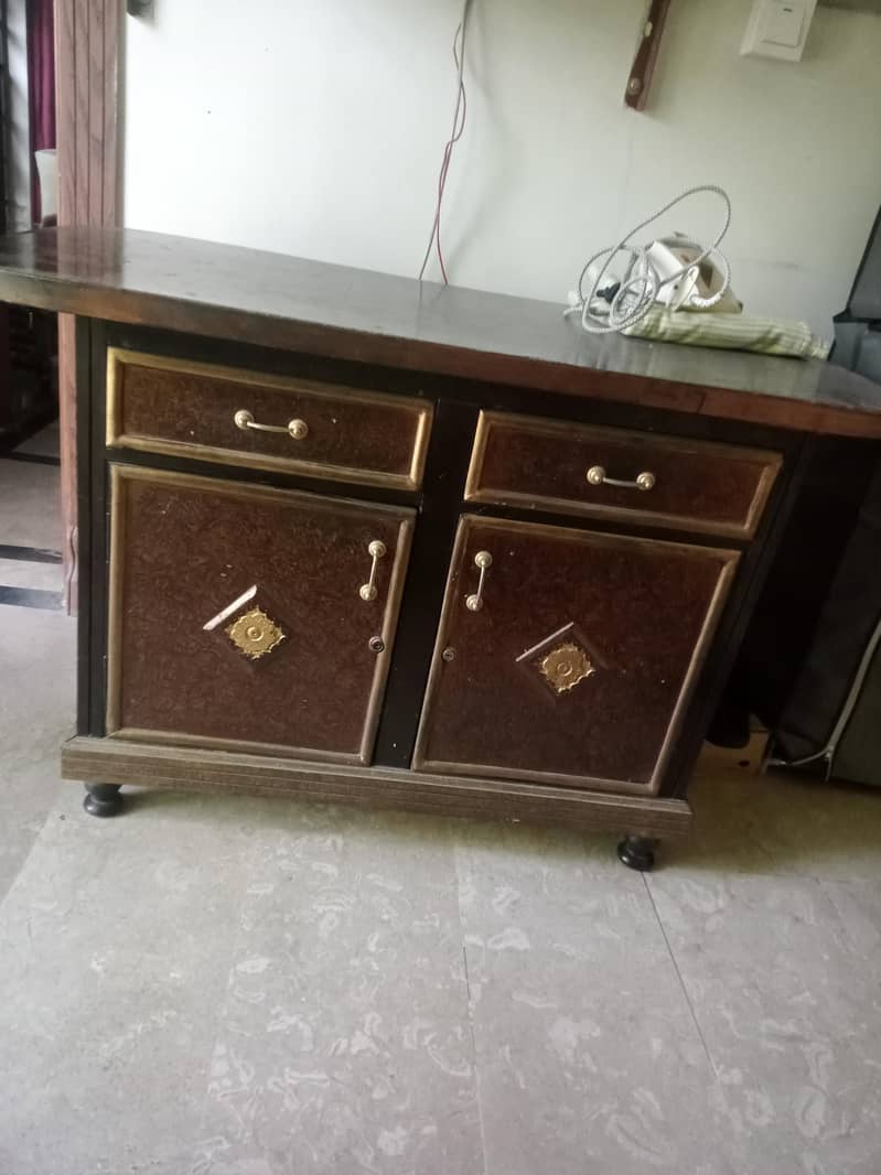v. good condition 1
