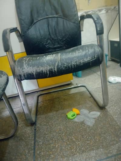 2 office chairs