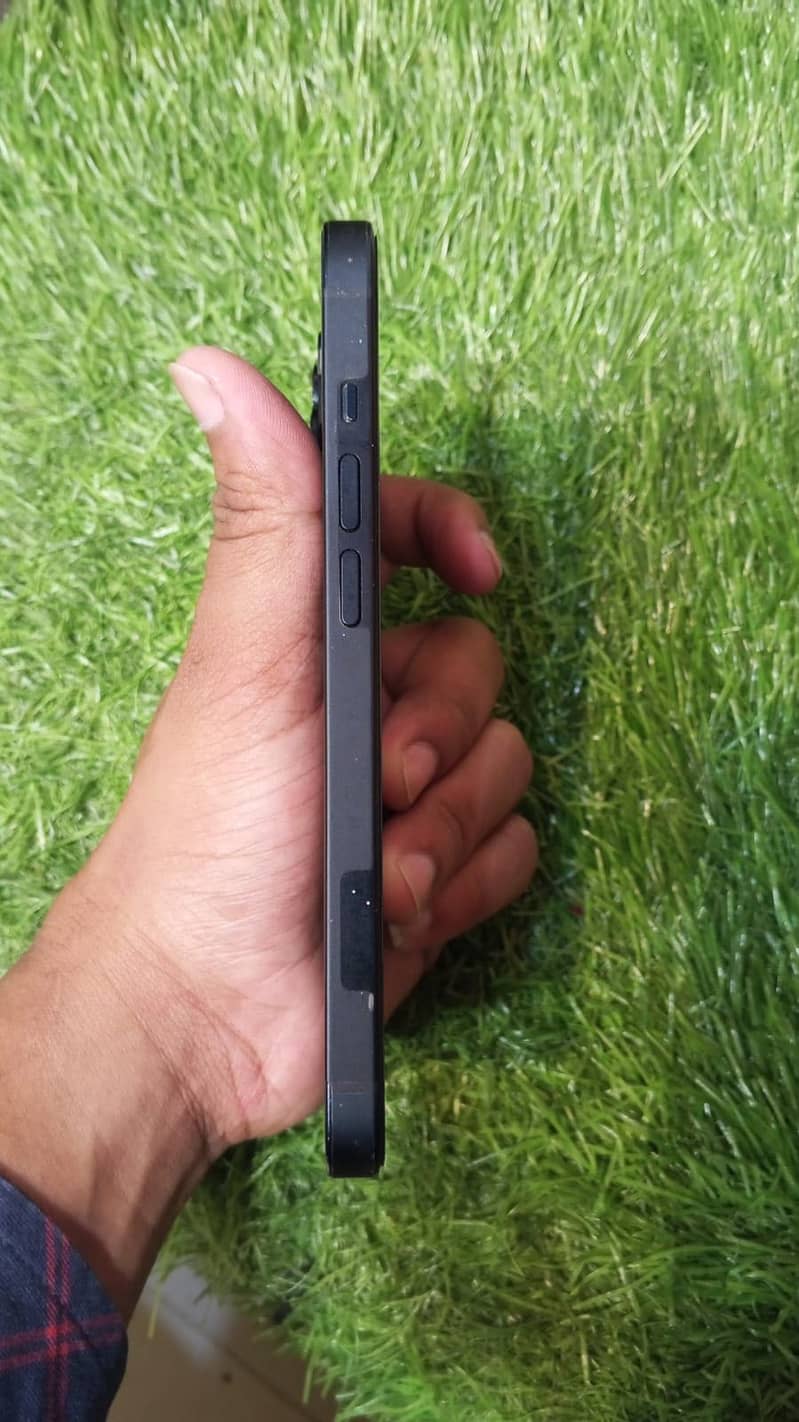 iPhone 14 2