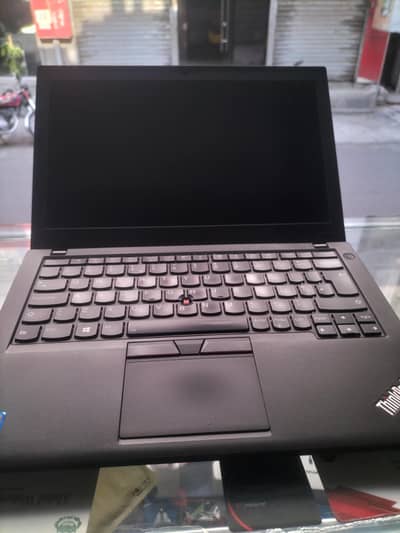 Lenovo  ThinkPad 8/256