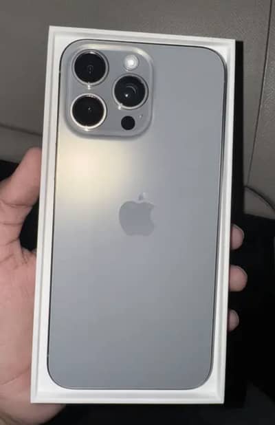 Apple iPhone 15 Pro Max 256gb with box