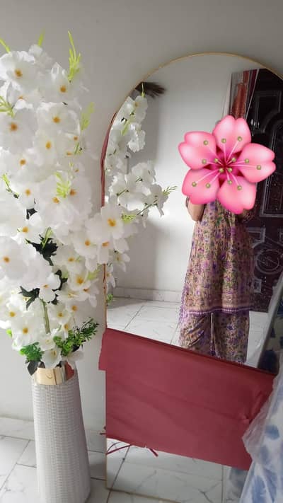 mirror and flower