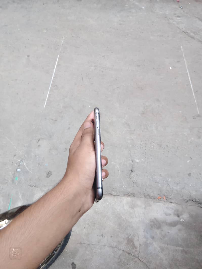 iPhone 11 2