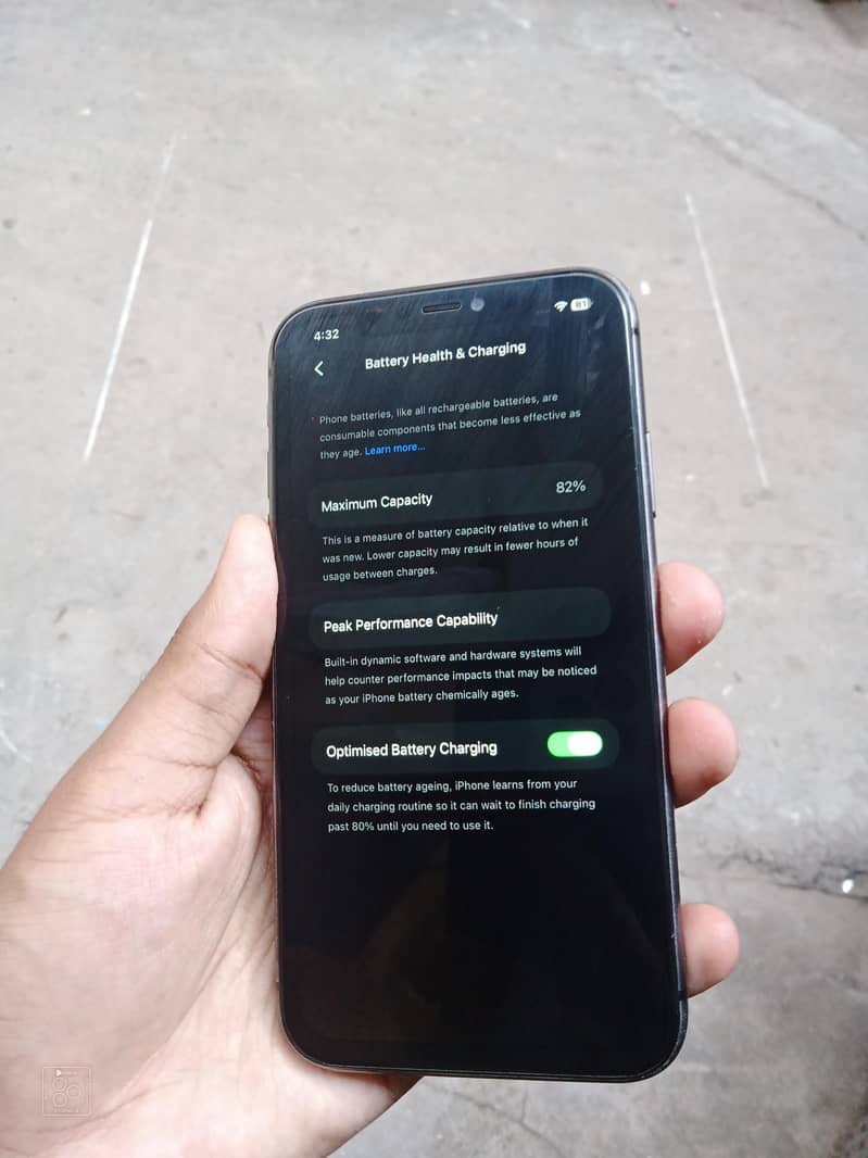 iPhone 11 5