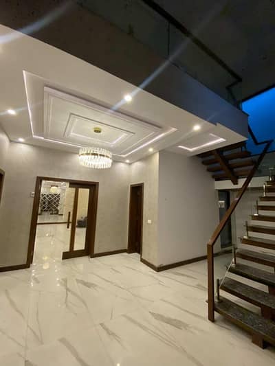 1 Kanal Fully Luxurious House With Original Pictures Attached With Gas Available For Rent In The Heart Of Bahria Town Lahore