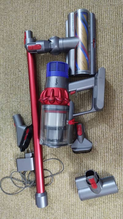 Dyson v10 powerful vacuume cleaner