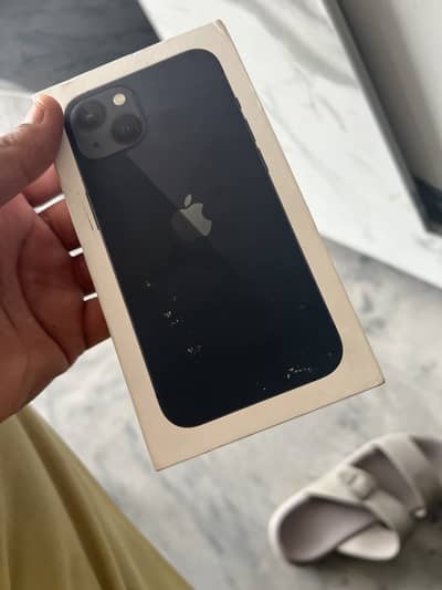 Apple iPhone 13