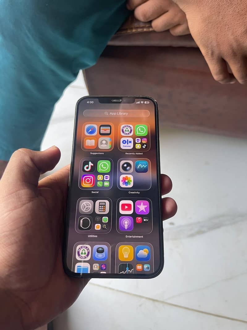 Apple iPhone 12 Pro Max 10