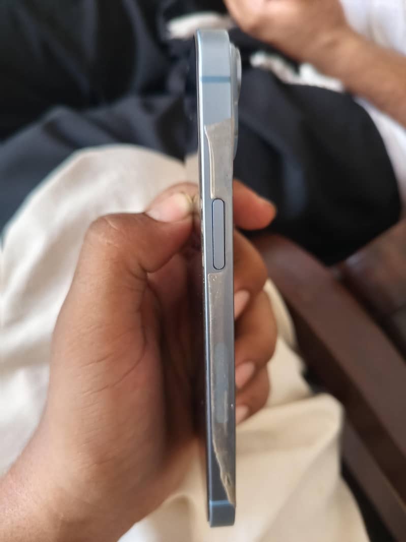 iPhone 14 2