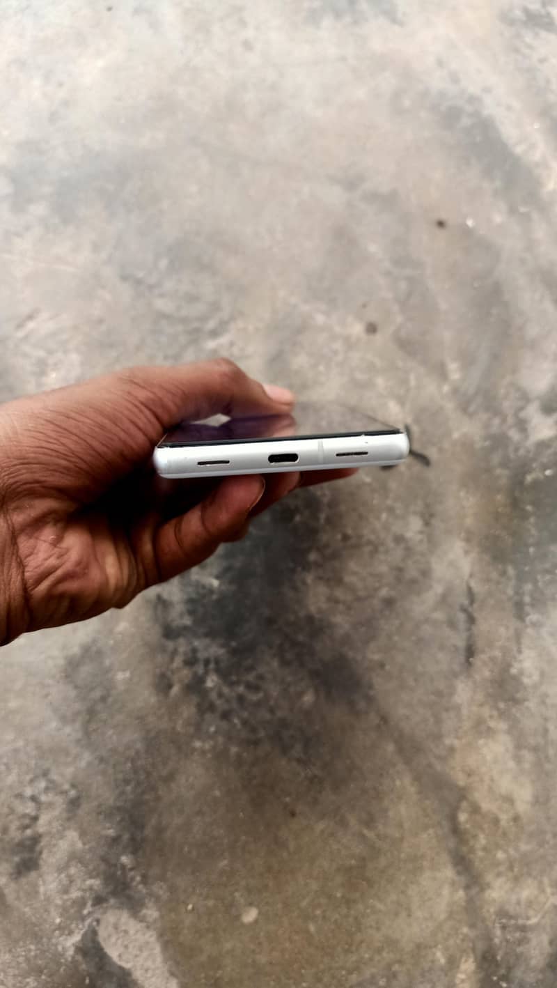 Google Pixel 7a 2