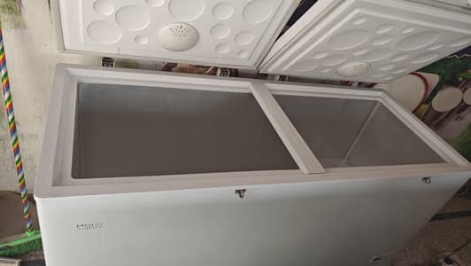 Hair Freezer for Sale – Like New Condition (10/10)