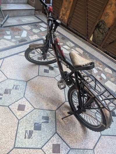black cycle good condition