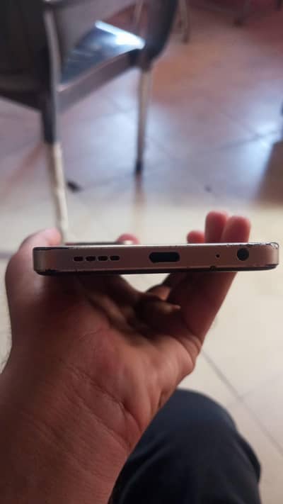Itel a100c 4/64 with box urgent sell