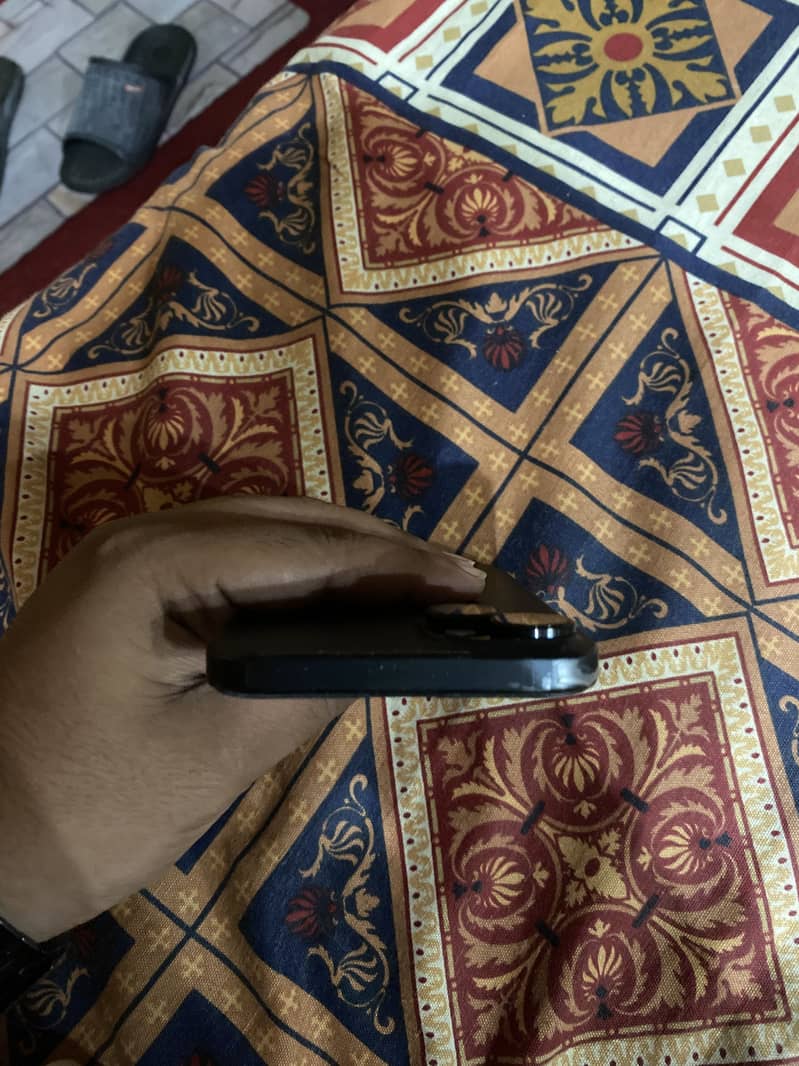 Apple iPhone 15 plus 3