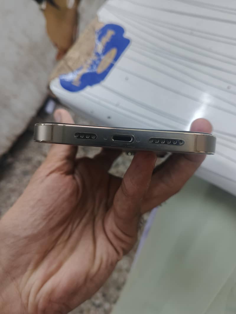 Apple iPhone 14 Pro Max 2