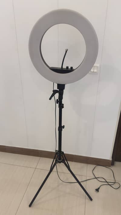 Ring light