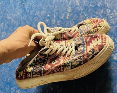 Different sytish mix colours  Branded shoes