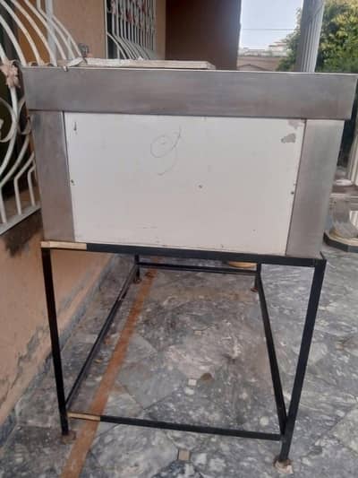 4 large Pizza Oven