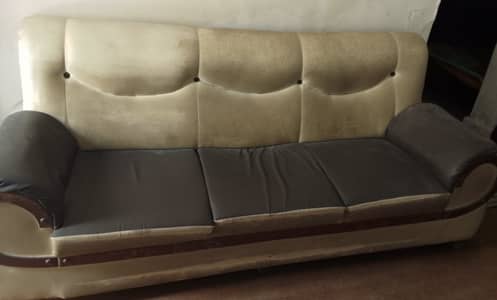 5 seater Sofa set.