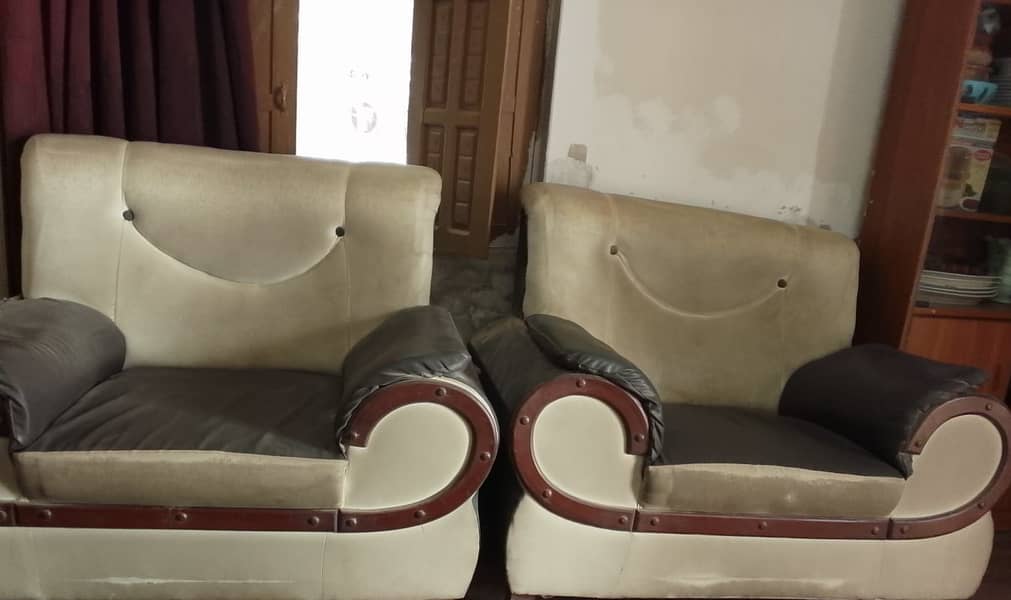 5 seater Sofa set. 1