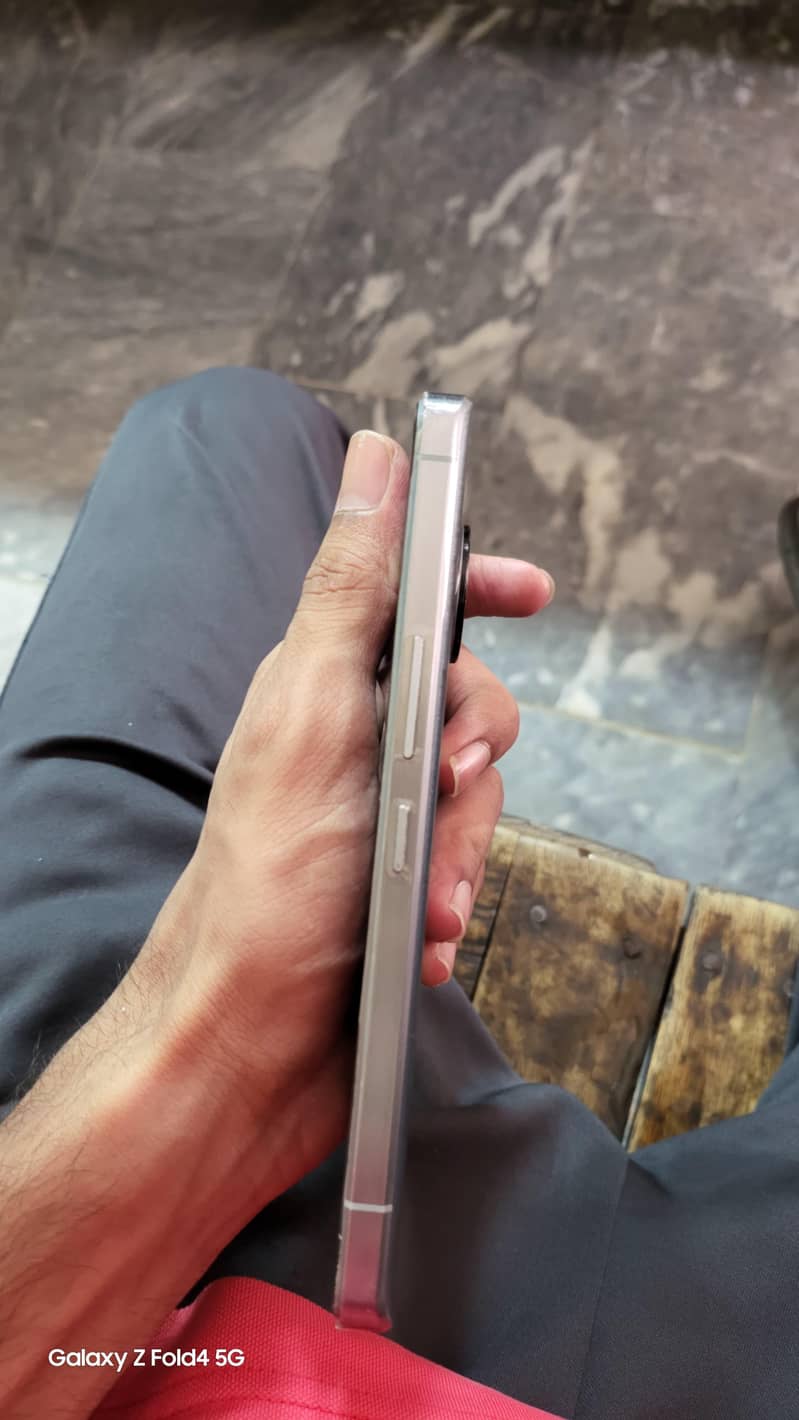 Sharp Aquos R7 4