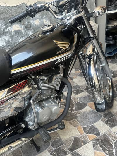 Honda CG 125 self 100 ok new bike