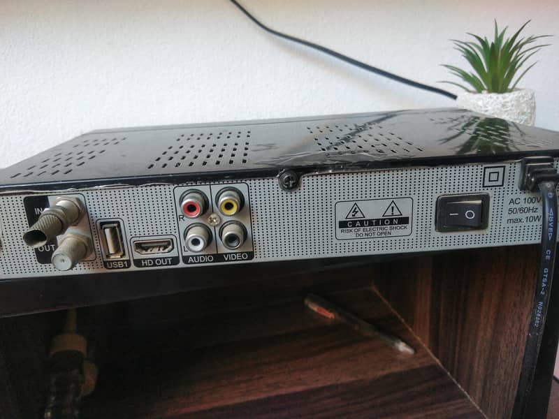 Dish receiver 6