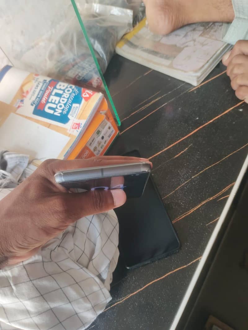 Google Pixel 7 5