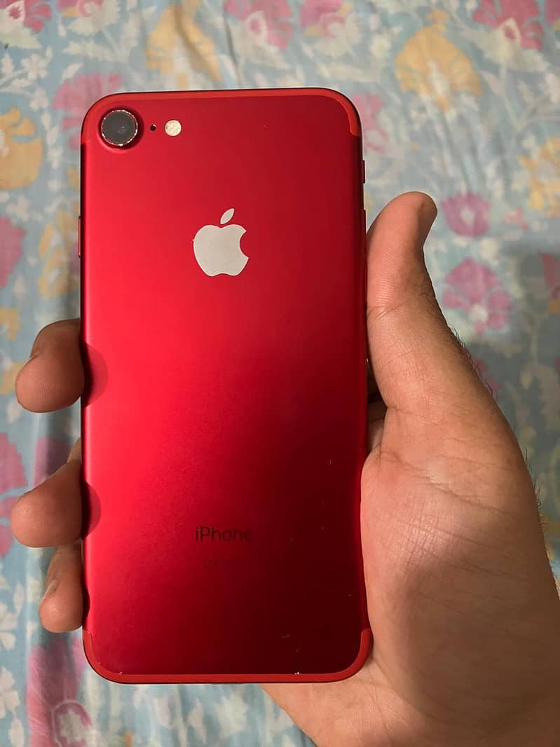 Apple iPhone 7 0
