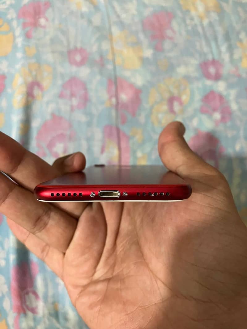 Apple iPhone 7 4