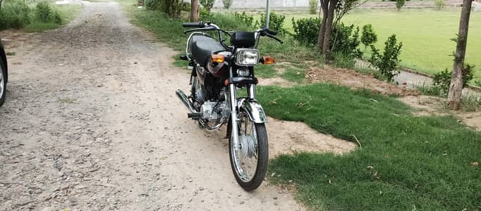 Honda CD70 Black 2025