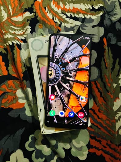 Samsung galaxy A32 6/128 with box