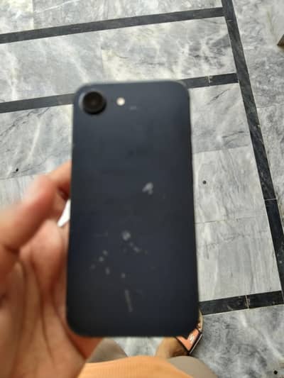 Apple iPhone 16e