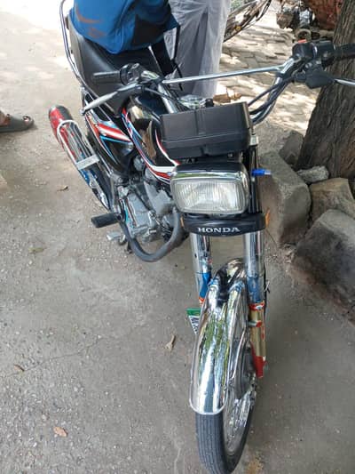 honda 125 2019 emand 130.000 SB Kuch ok ha biomatric b sath Mily ge