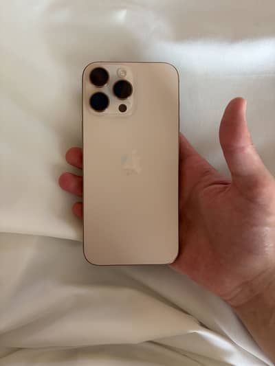 Apple iPhone 16 Pro Max