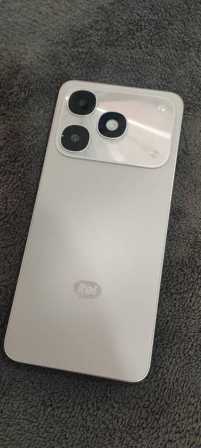Itel A90