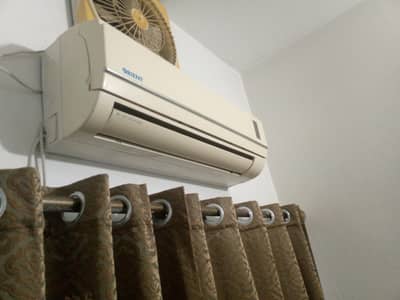 orient 1 ton AC for sale