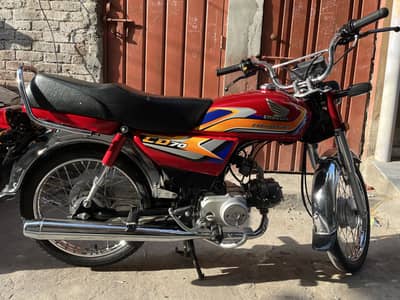 Honda cd70 red colour brand new condition fast owner non exident