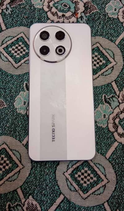 Tecno SPARK 30 Pro
