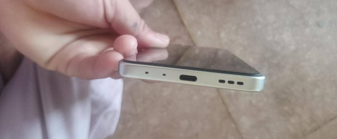 OPPO A5 Pro 4