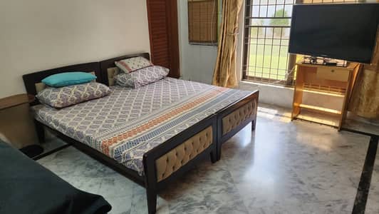2 Single Wooden Beds /Black Glass-Top Center Coffee Table with Storage