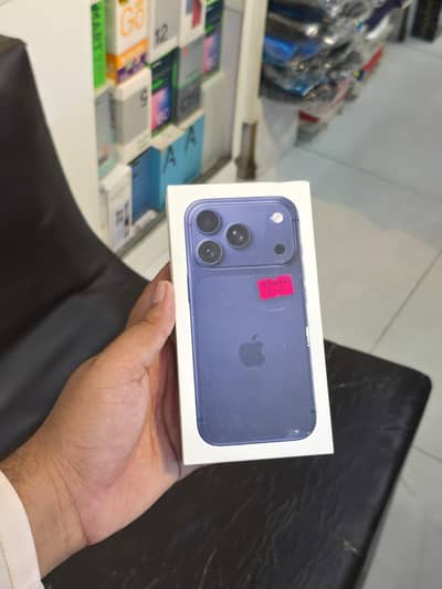 Apple iPhone 17 pro 256gb box pack