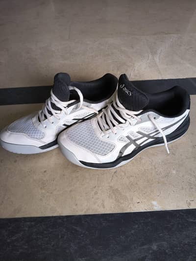 asics upcourt 4 5 | indoor court shoes
