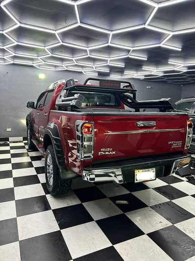 Isuzu D-Max V-Cross 2020