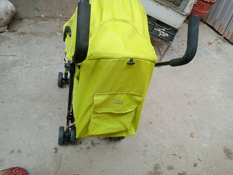 Prams & 7