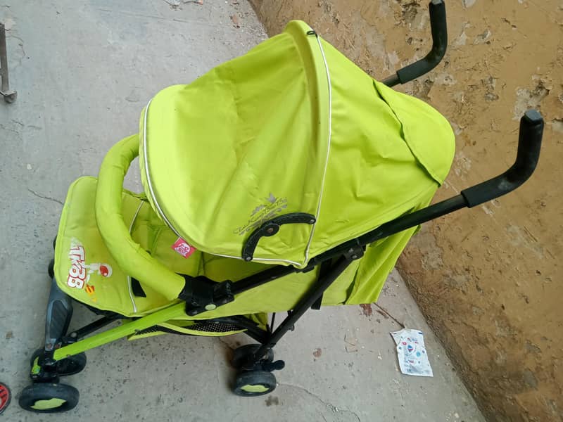 Prams & 8