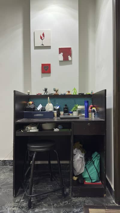 Wooden study table