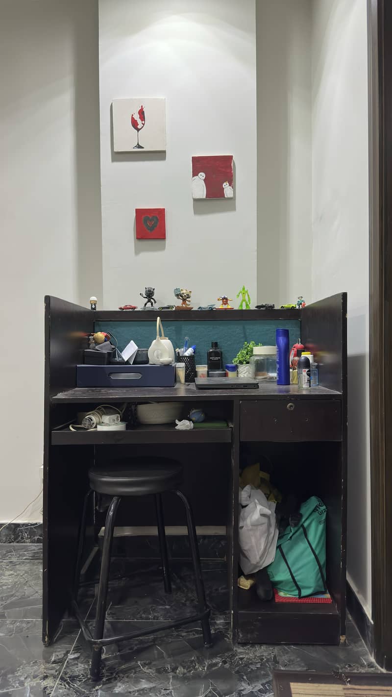 Wooden study table 0